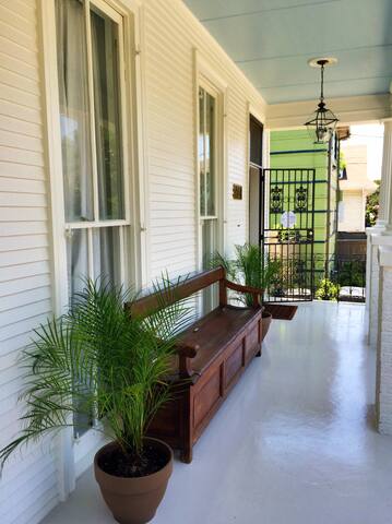 Marigny Manor Near French Quarter, 5-Star Rating gallery image 3