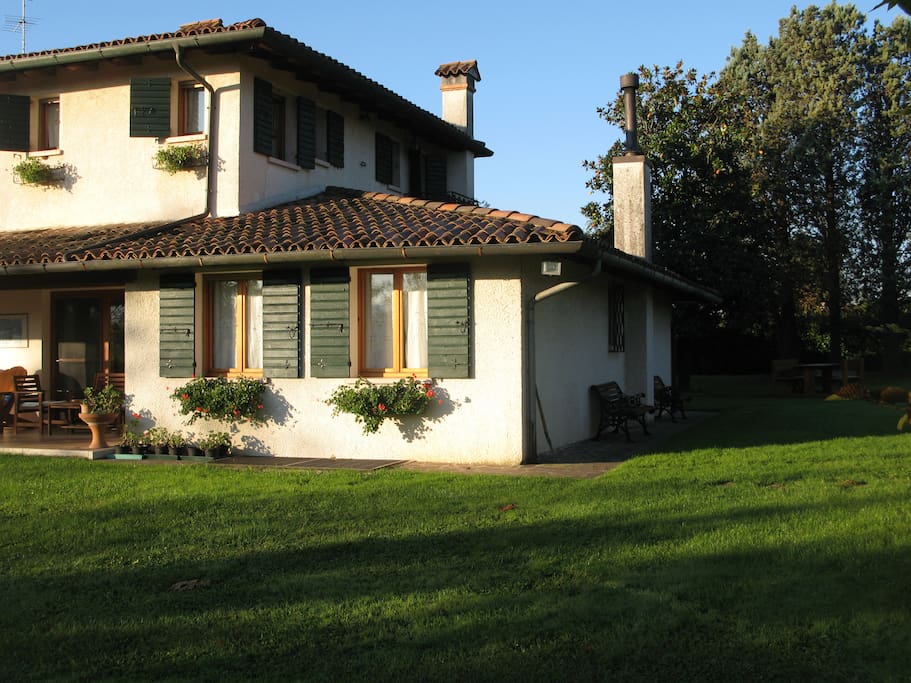 la casa dall'esterno