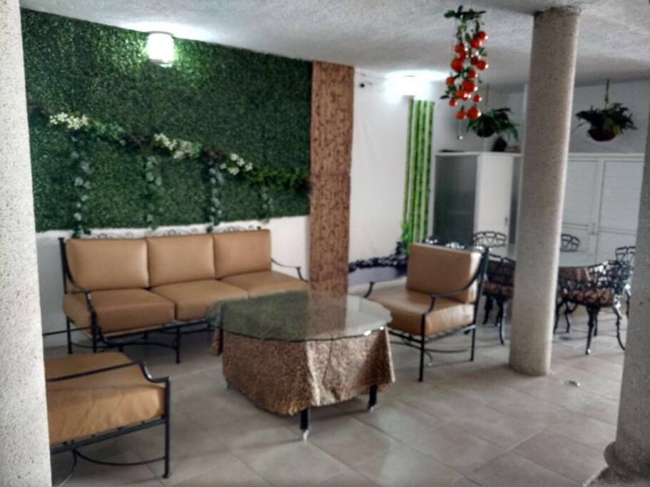 ESTANCIA SALA-COMEDOR -AREA COMUN