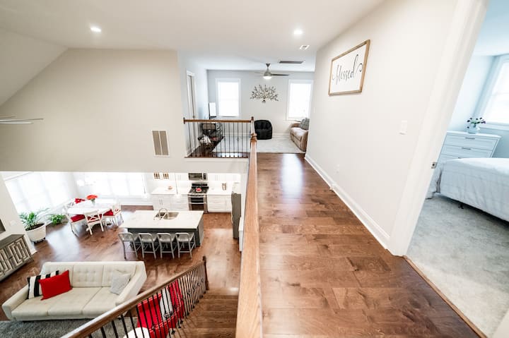 Upstairs has 2 bedrooms, a large hall bathroom, and a 2nd living area/alcove.