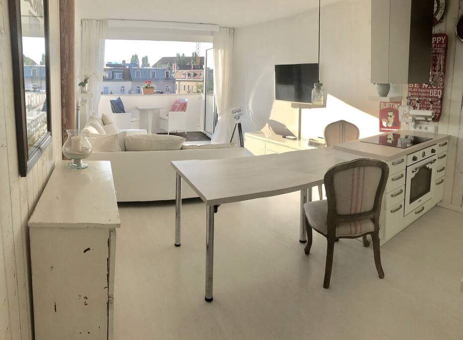 Kitchen with extended table