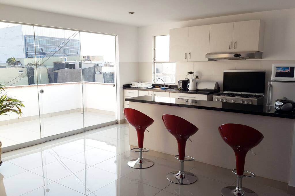 Cocina, amplia y practica.