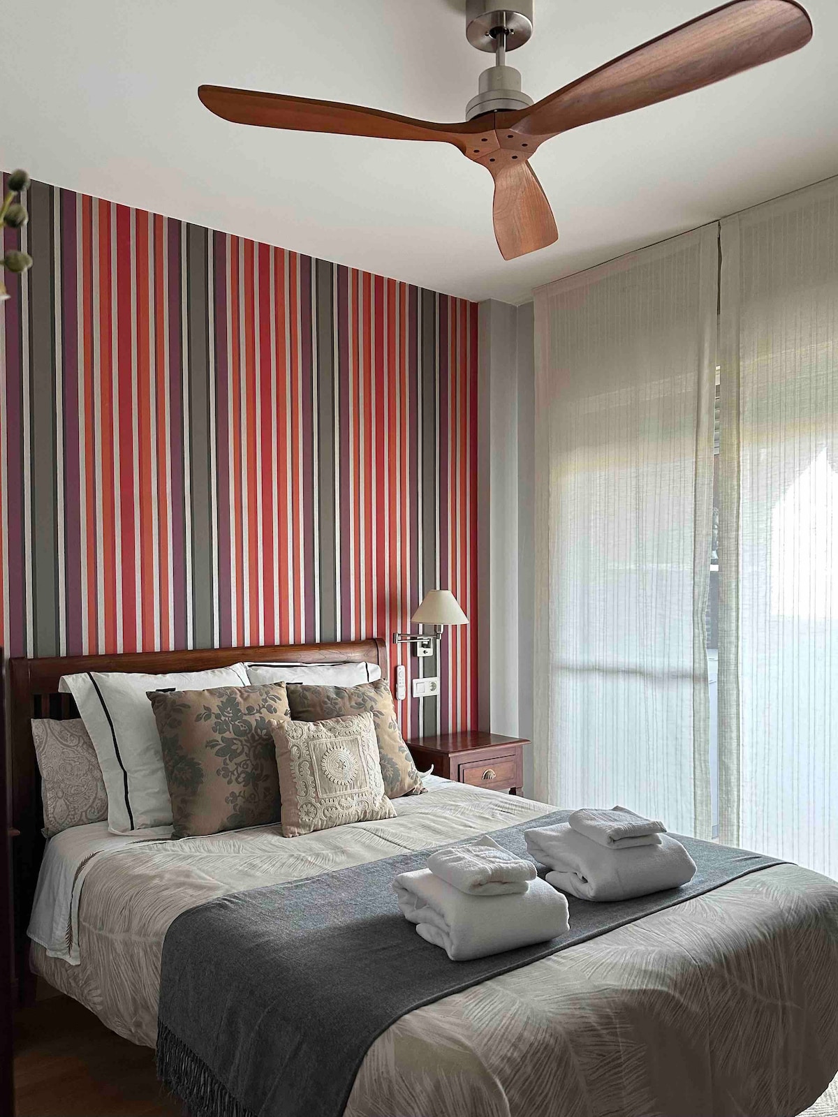 Lit de 135cm  avec accès à la terrasse