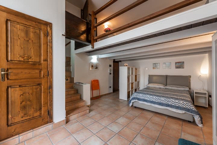 The first floor is a unique environment with double bed, bathroom and loft with a second double bed (THE LOFT IS AVAILABLE ONLY FOR BOOKINGS WITH MORE THAN 2 GUESTS)