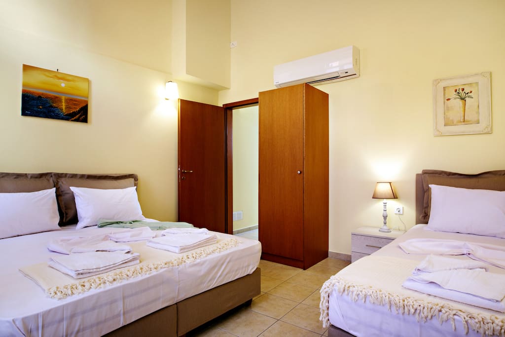 zeus bedroom