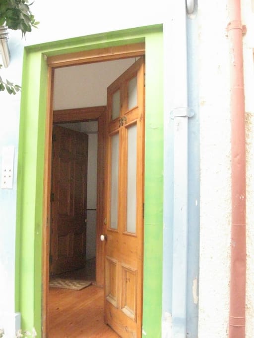 Puerta de entrada al edificio