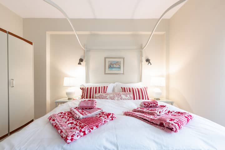 WARDROBE YA kusimama bila malipo