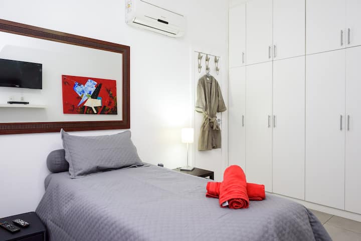 Климатик, вентилатор на тавана