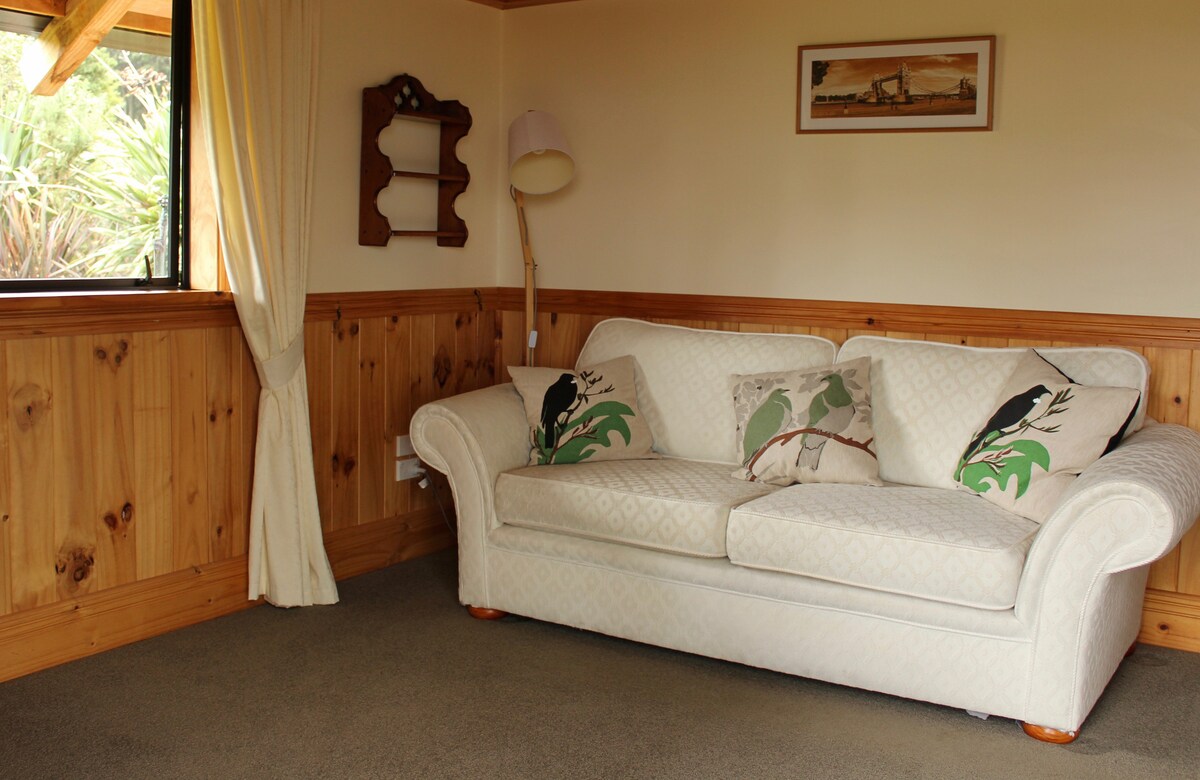 Popular Airbnb listing: Wai Rua The Cottage in Whangarei District