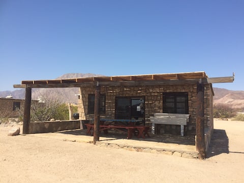 Archelon Field: Luna Cabin