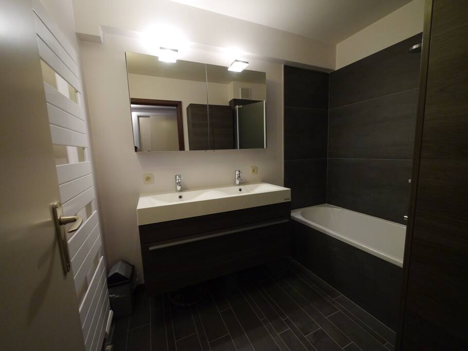 Moderne badkamer.
