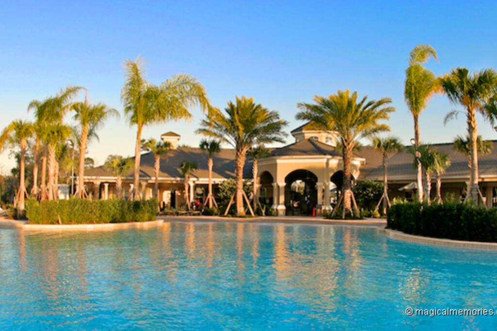 windsor_hills_pool_1x