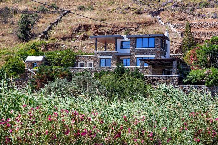 Unique villa with private pool in Vourkari gallery image 2