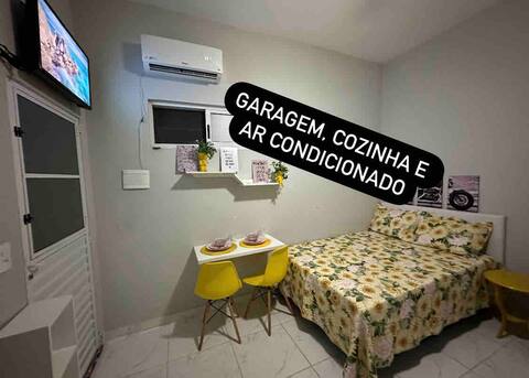 Mini apt 5 min center, equipped baking, air and garage