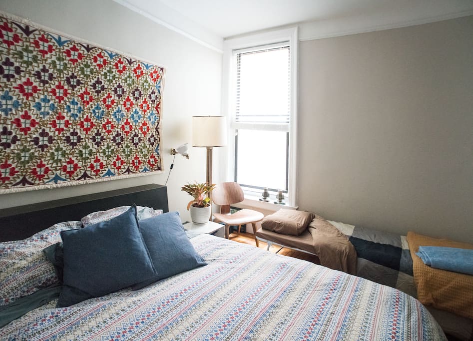 Room with optional twin bed added for 3rd person