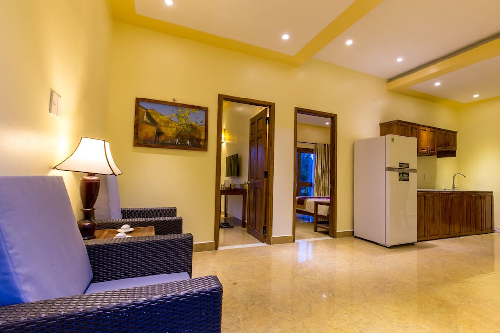 SELF CONTAINED KITCHEN.