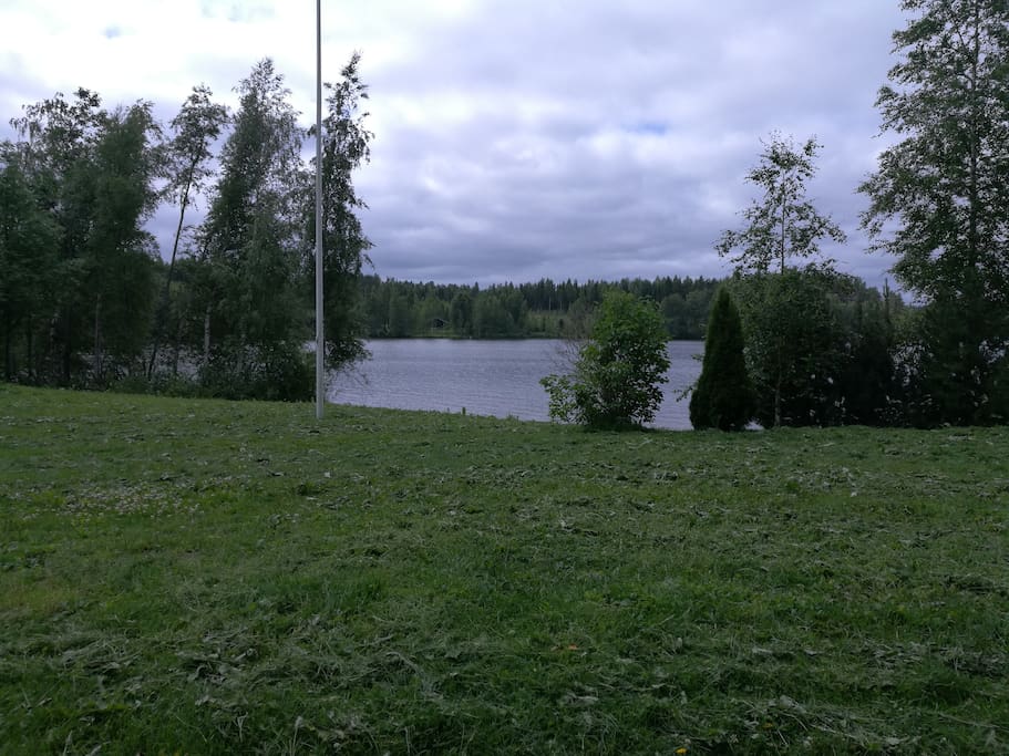 Näkymä järvelle. View to lake. Вид на озеро.