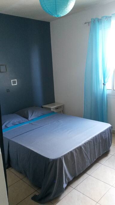 une chambre calme et confortable