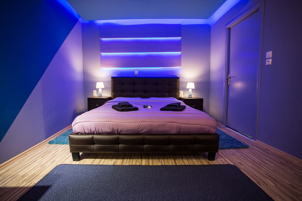Comfortable double bed