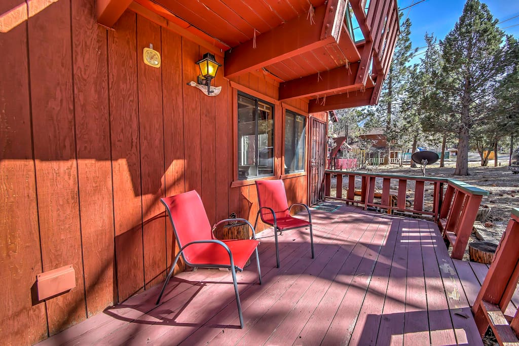 Spend mornings relaxing on the back patio while sipping your coffee or tea.