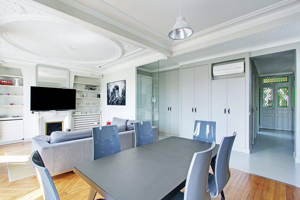 fully equiped living room