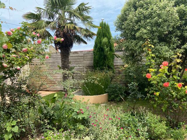 Entire home with 1 bedrooms in La Rochelle - La p’tite kasbah