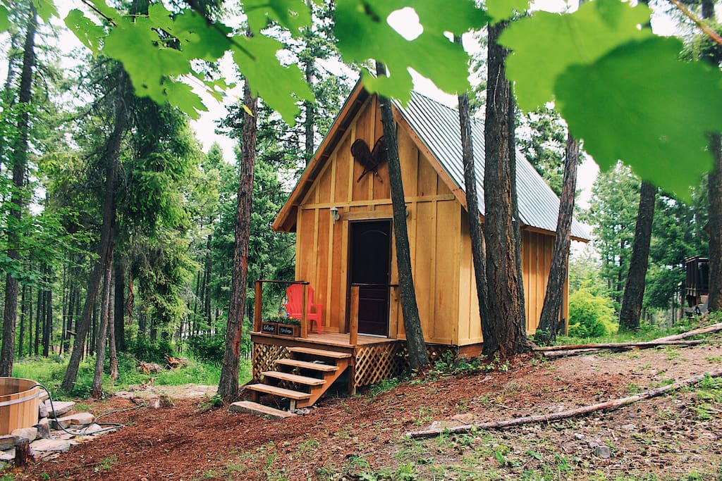 Hgtv Montana Tiny Home Tiny Houses For Rent In Lakeside Montana