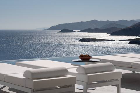 Ode Iconic Residence, forever in blue