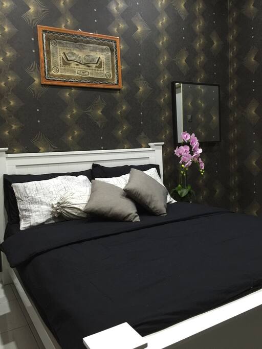 Queen Bed for 2