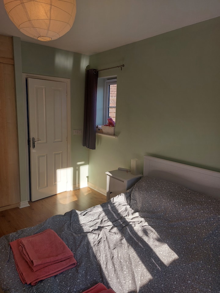 Dormitorio principal (cama tamaño king)