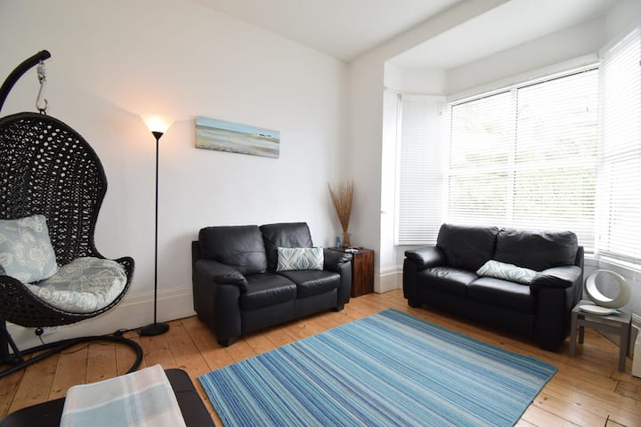 3 Bedrooms In The Best Location In Ventnor - Sandown