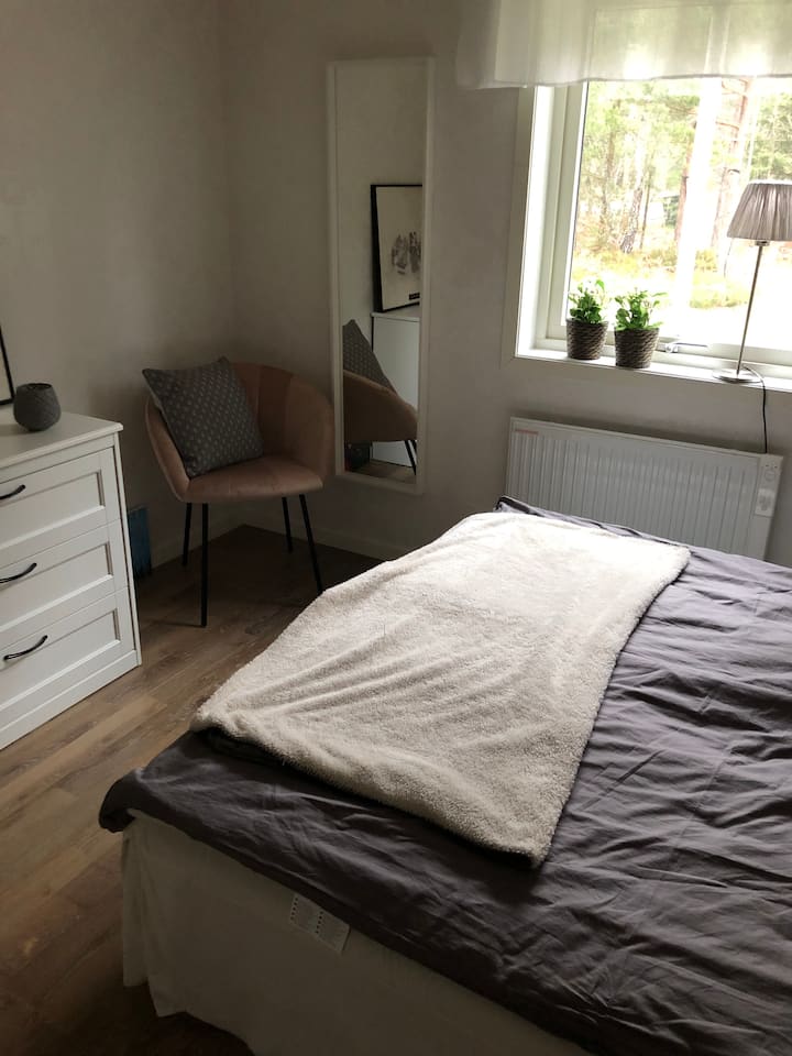 Bedroom 2 with double bed