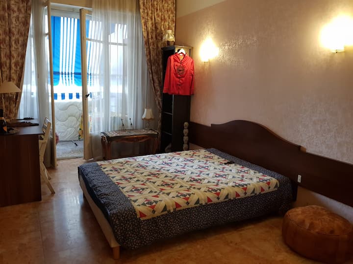 Kwa watu 7 70m2 Fleti dakika 5 kutembea kutoka ufukweni picha 1