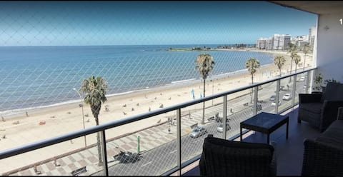 A beautiful apartment with the best view of Montevideo!!!