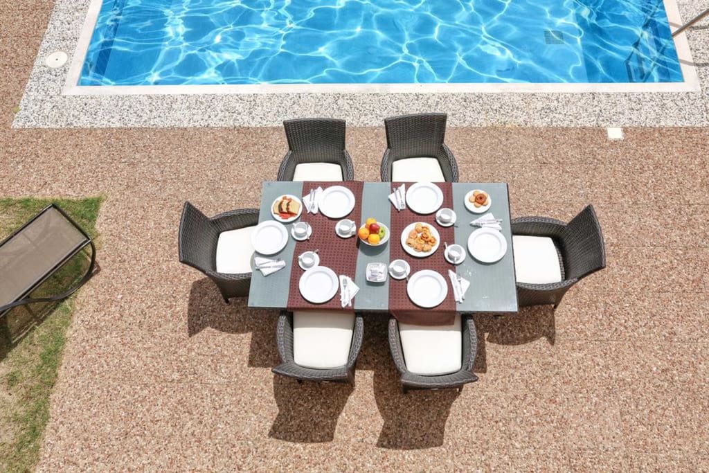outdoor dinning