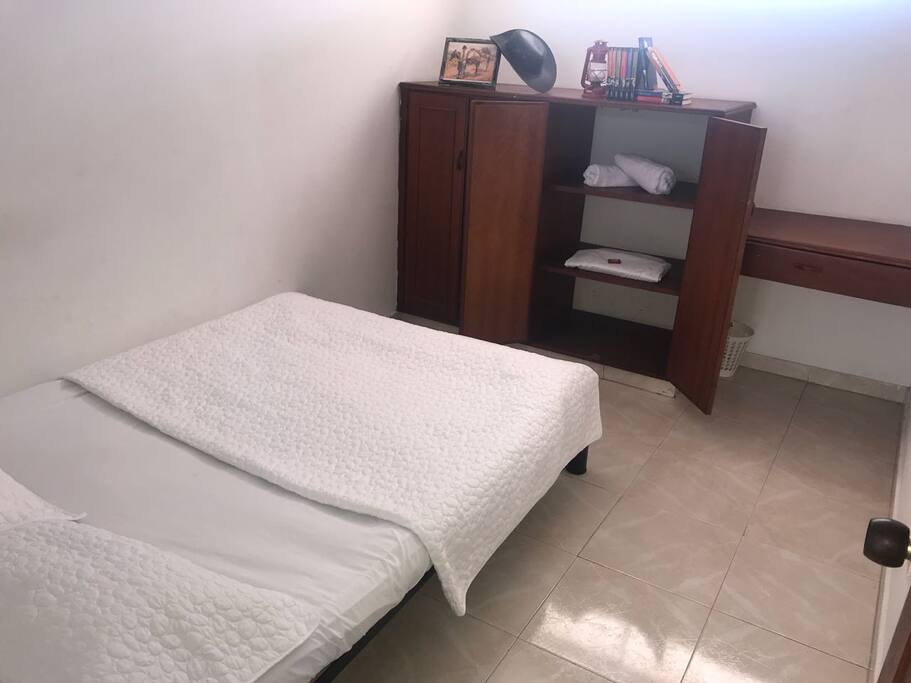 habitacion privada con ventilador
