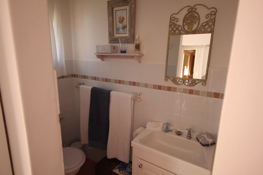 Compact bathroom