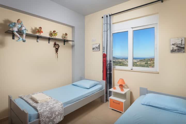 غرفة النوم 2