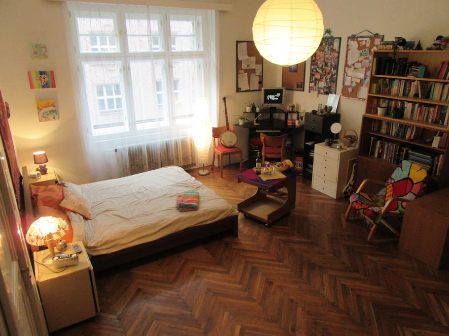 MAIN BEDROOM