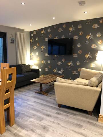 Luxurious 3 bedroom ground floor apartment gallery image 5