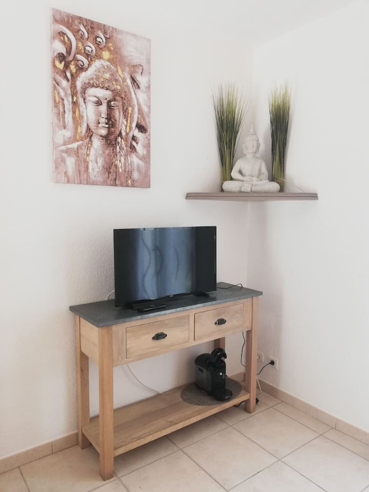 Sublime Studio Zen Avec Piscine Idéal Couple - Draguignan