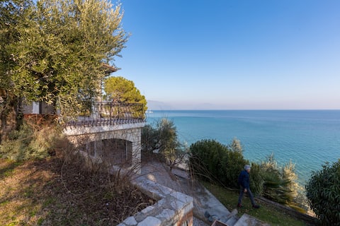 villa apartment on the lake