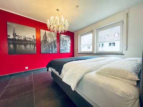 Superior 3 room Apartment Cathedral View