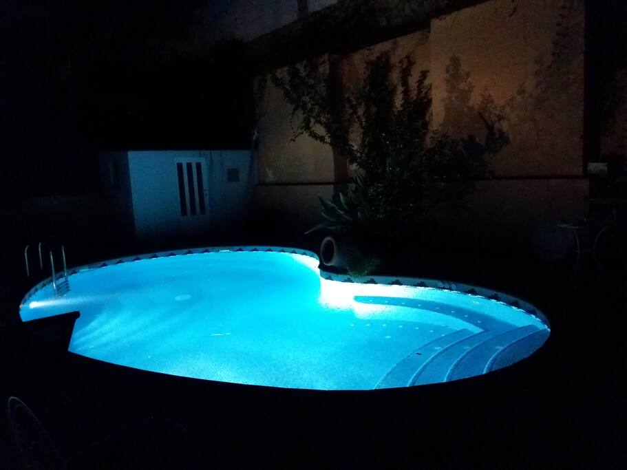 Piscina de noche