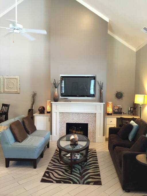 Open living room with vaulted ceiling