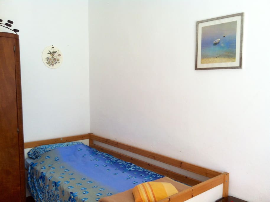comfortable bed & closet