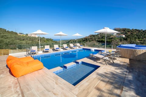 Etesians Villa, Heated Pool & Spa Whirlpool, BBQ