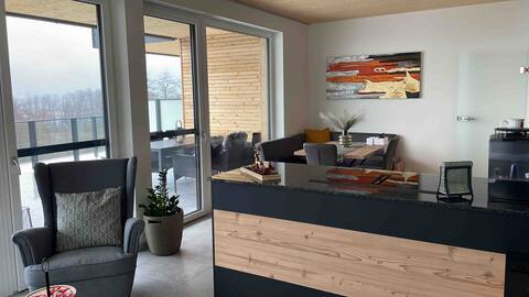 Modern penthouse with lake view & Gerlitze
