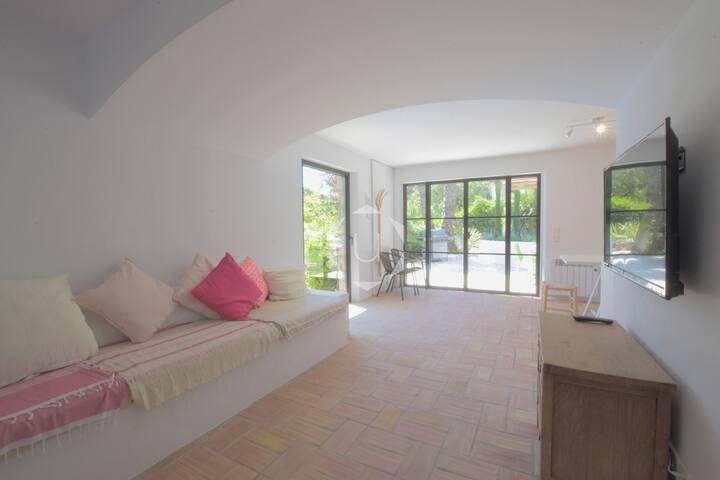 APT EL SOPLUIG – Big garden, cosy, pool, sea view gallery image 4