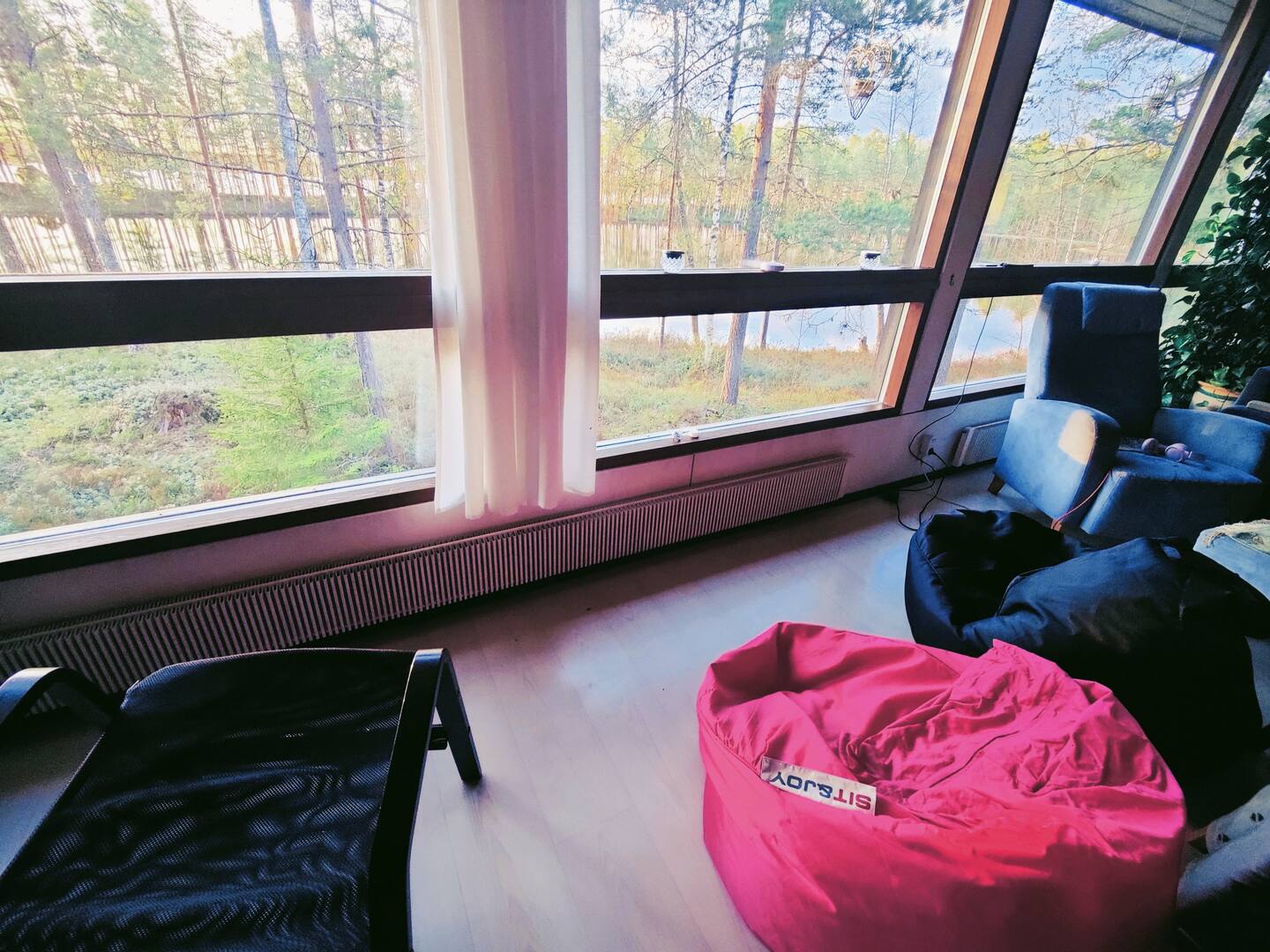 Relaxing 1-bedroom With Lounging 2